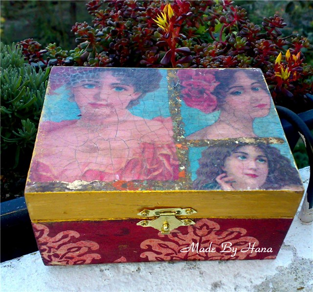 Kutija sa portretima dama