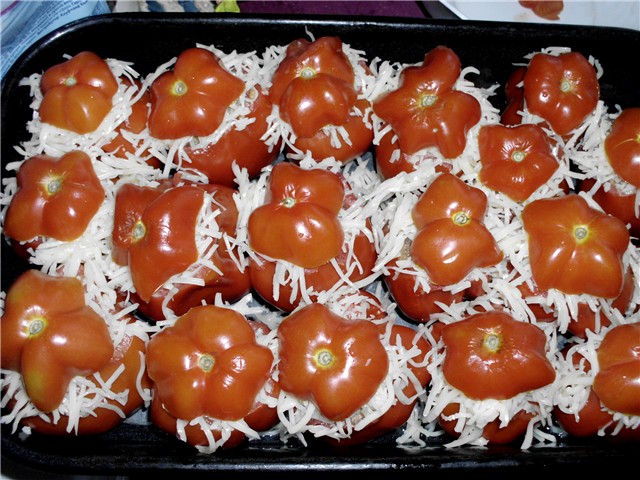  šuplja punjena rajčica