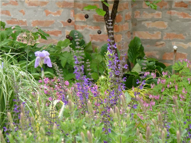 mix prema zidu